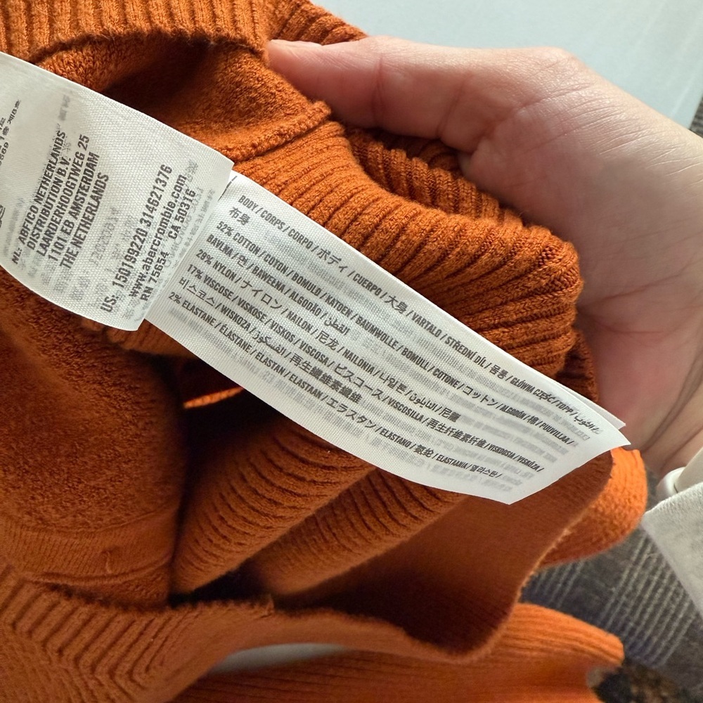 Abercrombie & Fitch Women’s Orange Button-Through Slim Sweetheart Sweater - Picture 10 of 11